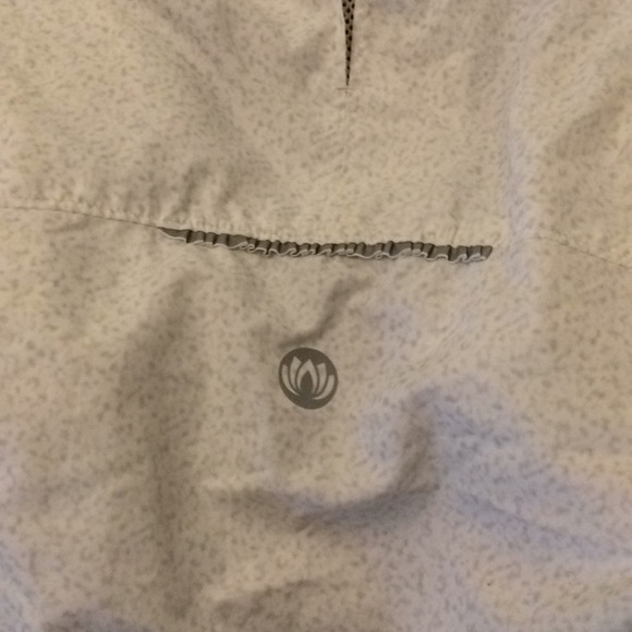 Lightweight jacket - Picture 3 of 6